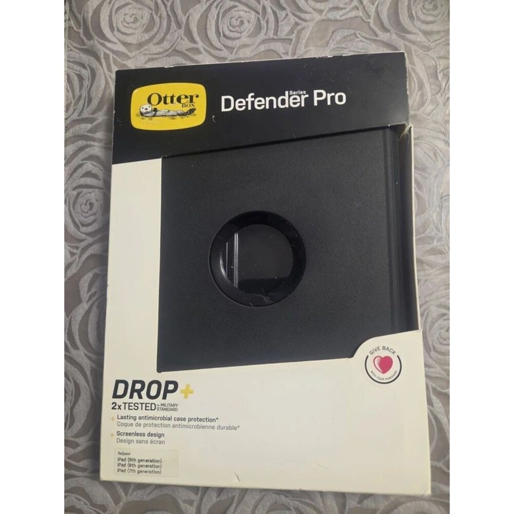 OtterBox Defender Series Pro Case for Apple iPad (9th, 8th, and 7th gen)